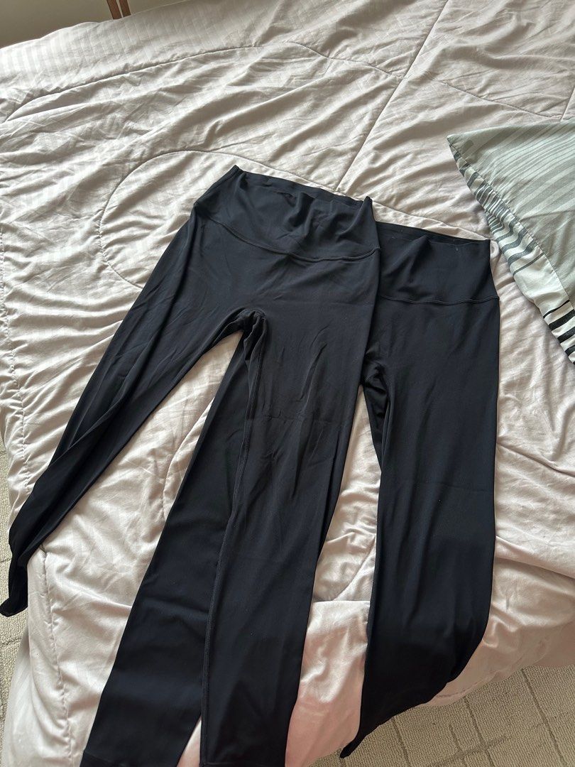 2 Black Leggings (Category: Other Bottoms) located in Mandaluyong City. Submitted by thingsrandom (Listing ID 1410381284, Image 3). Description: 2 black leggings for ₱500 -thick cotton -fits medium to large - Black high-waisted leggings - Smooth and stretchy fabric - Solid black color - Long and fitted style - Ideal for workouts or casual outfits.