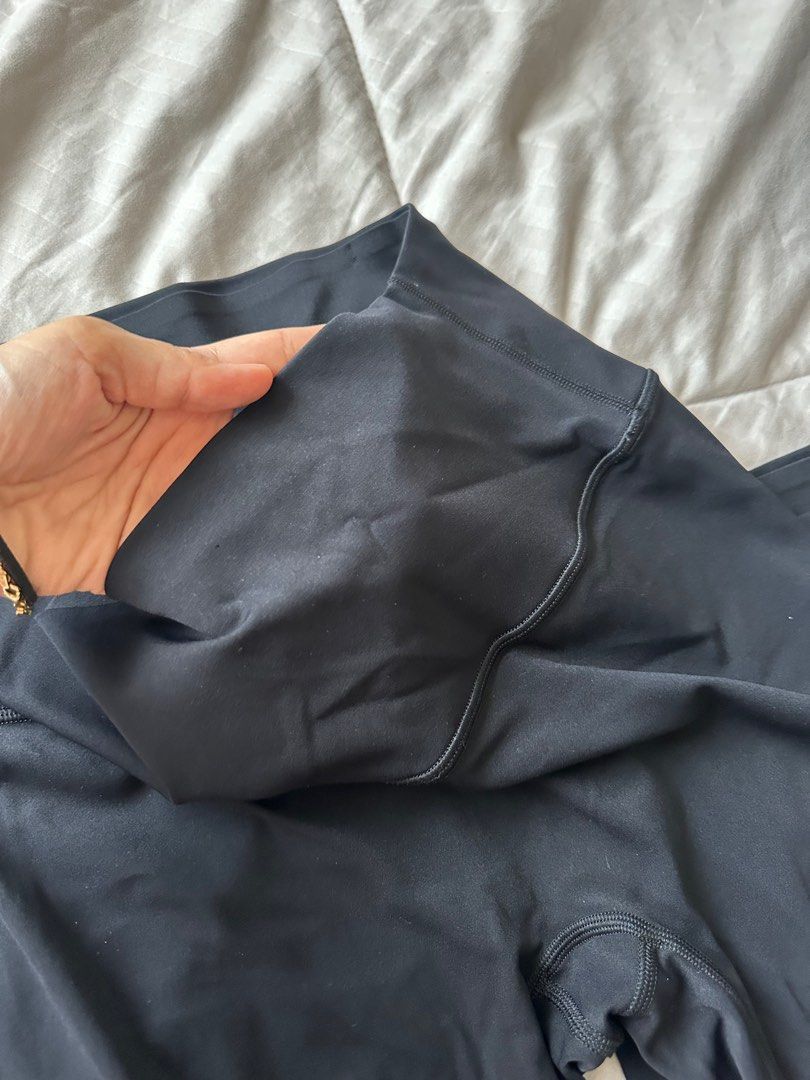 2 Black Leggings (Category: Other Bottoms) located in Mandaluyong City. Submitted by thingsrandom (Listing ID 1410381284, Image 2). Description: 2 black leggings for ₱500 -thick cotton -fits medium to large - Black high-waisted leggings - Smooth and stretchy fabric - Solid black color - Long and fitted style - Ideal for workouts or casual outfits.