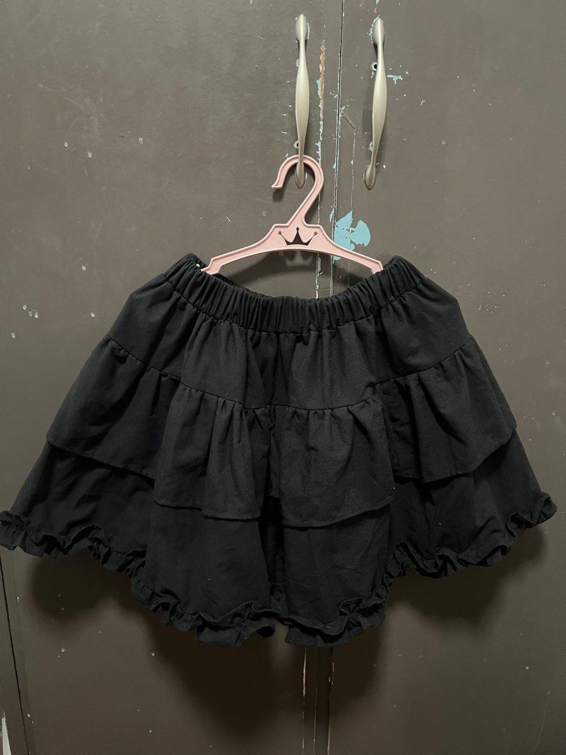 black y2k/goth skirt (Category: Skirts) located in Quezon City. Submitted by nize__ (Listing ID 1410537353, Image 1). Description: - free size -never used -loc: quezon city.