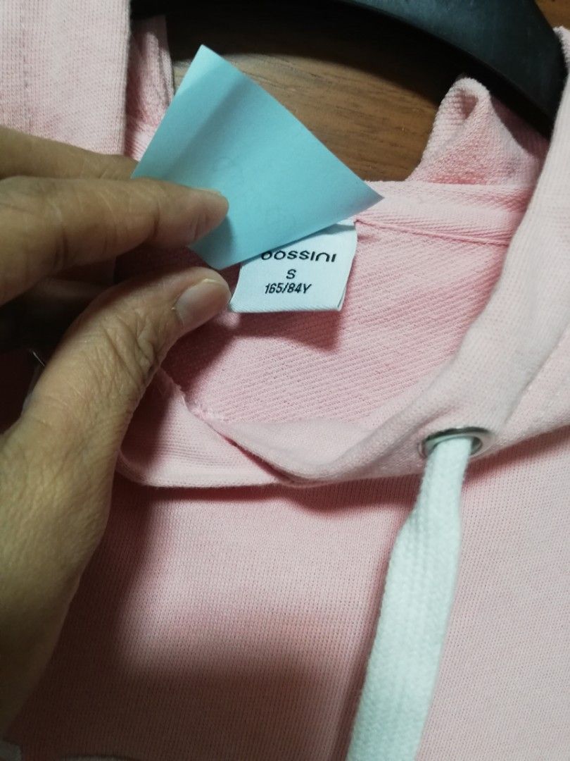 Bossini Everyday Hoodie - Size S (Category: Coats, Jackets and Outerwear) located in Malabon City. Submitted by ahn-ne (Listing ID 1410462078, Image 2). Description: - Pink Bossini hoodie - "EVERYDAY" print on front - Size S - Striped fabric detail at the bottom - Hood with white drawstrings .