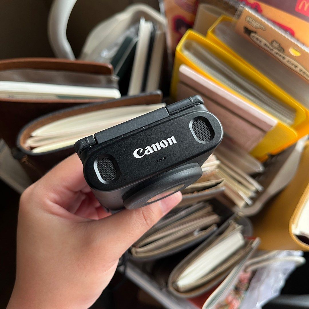 Canon PowerShot V10 (Category: Cameras) located in Dasmarinas. Submitted by emdestash (Listing ID 1410451747, Image 2). Description: — complete with cable and box — used occasionally but mostly stored lang — bought last september 2024 — no sd card included – rfs: no time to use – meet up only in Dasma Cavite.