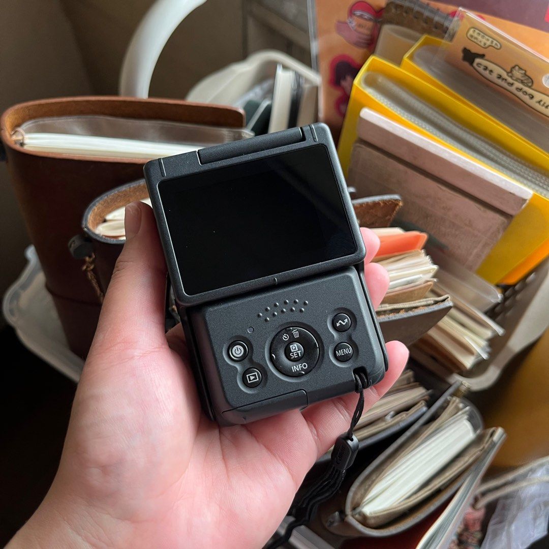 Canon PowerShot V10 (Category: Cameras) located in Dasmarinas. Submitted by emdestash (Listing ID 1410451747, Image 3). Description: — complete with cable and box — used occasionally but mostly stored lang — bought last september 2024 — no sd card included – rfs: no time to use – meet up only in Dasma Cavite.