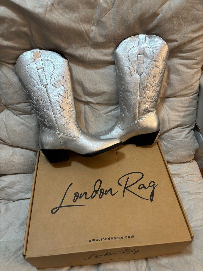 Cowboy Boots - Silver (Category: Boots) located in Makati City. Submitted by declutterwithmeeeee (Listing ID 1410530462, Image 2). Description: Size: EU 36 - US 5 -Brand new, bought just last month and never used. -Comes with original box Original Price: P3,500+ Selling for P1,500 (price is negotiable) 📍 Makati City Perfect for party and cosplaying!.