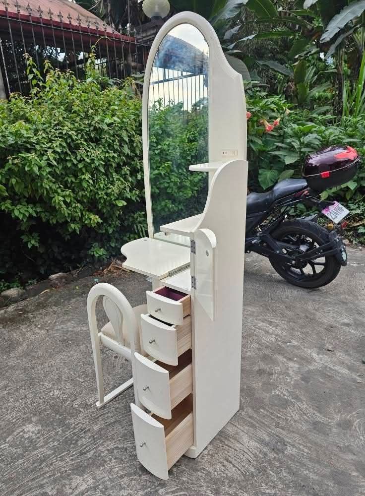 Cream-Colored Vanity Set with Mirror and Chair (Category: Other Home Furniture) located in Sablan. Submitted by gongonshelley12 (Listing ID 1410406780, Image 1). Description: BAGUIO CITY 8,000 ONLY... SUPER SALE!!!! SLIM VANITY DRESSER CABINET WITH CHAIR / STOOL / VANITY MIRROR JAPAN SURPLUS SUPER GANDA NITO LALO SA ACTUAL, ANG KAPAL NG MIRROR SOLID WOOD KAYA SOBRANG TIBAY, JAPAN QUALITY WITH DRAWERS AND TABLE, SMOOTH YUNG PAGBUKAS NG MGA DRAWERS