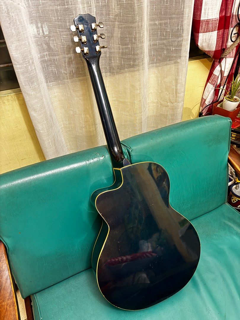 Davis Acoustic Guitar (Cutaway) – Good Condition (Category: Musical Instruments) located in Manila. Submitted by scout1129 (Listing ID 1410525636, Image 2). Description: - Good playing condition - No cracks or major issues - Tuners working, normal signs of age - No pickup (pure acoustic) - Includes used guitar cover - Great for beginners, students, or practice guitar. - Meet-up only. - Buyer may inspect and test before payment. - Cash preferred..