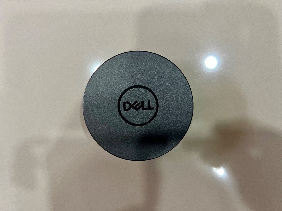 Dell DA-300 USB-C Mobile Adapter (Category: Monitor Screens) located in Calamba. Submitted by k1k0_sant0s (Listing ID 1410523390, Image 3). Description: - Dell DA-300 USB-C Mobile Adapter - Compact and portable design - Connects to various devices - Features a sleek, minimalist design -Mini docking station -Perfect for WFH set-up -Negotiable.