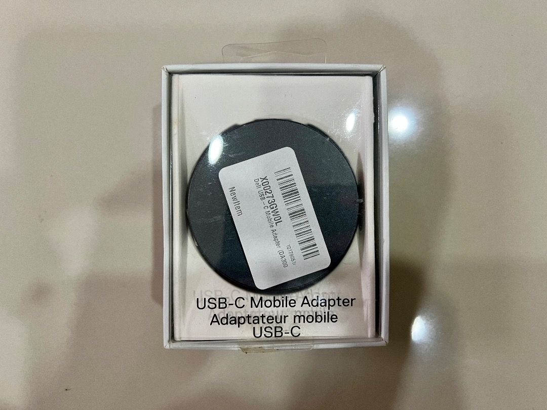 Dell DA-300 USB-C Mobile Adapter (Category: Monitor Screens) located in Calamba. Submitted by k1k0_sant0s (Listing ID 1410523390, Image 1). Description: - Dell DA-300 USB-C Mobile Adapter - Compact and portable design - Connects to various devices - Features a sleek, minimalist design -Mini docking station -Perfect for WFH set-up -Negotiable.