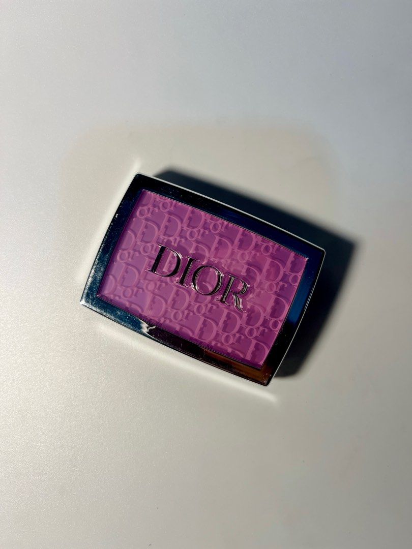 Dior Backstage Rosy Glow Blush (Category: Makeup) located in Manila. Submitted by hamzi12345678 (Listing ID 1410395948, Image 1). Description: 𓂃🧚‍♀️✨ Dior Blush in Lilac ✨🧚‍♀️𓂃 (authentic • no box) 𓆸 may slight damage (condition depends on the item received from the supplier) 𓆸 no box included 𓆸 photos uploaded are sample only showing possible minor damage 𓆸 please allow 2 days before shipping for order consolidation ౨ৎ 📍 Valenzuela 🩰 M
