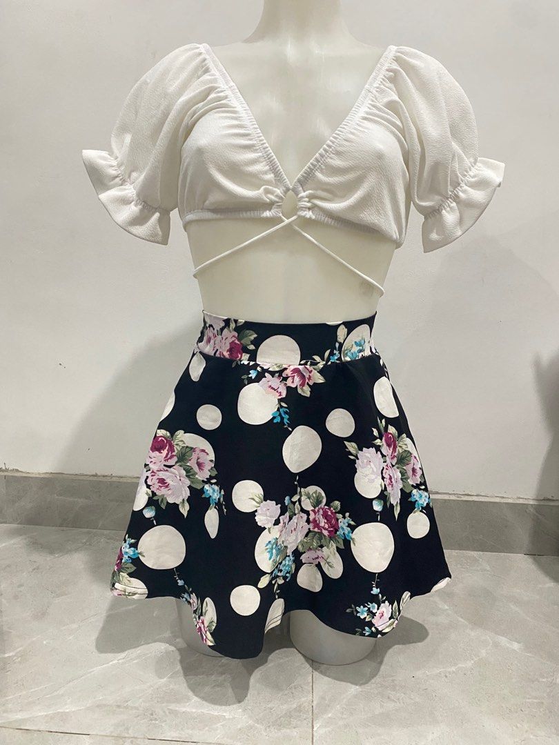 Floral Polka Dot Skirt (Category: Skirts) located in Rizal. Submitted by prlvdby.m (Listing ID 1410473262, Image 2). Description: .
