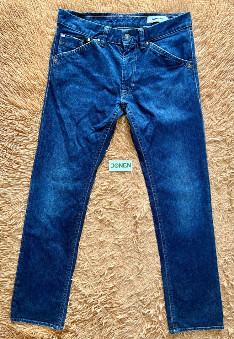 GAS Jeans (Category: Jeans) located in Cavite. Submitted by SOLEBEN (Listing ID 1410389637, Image 2). Description: Made in Romania 98% Cotton, 2% Elastane Price: 1,000.00 Payment First Policy Location: Tagaytay City Used: Excellent Condition Actual Measurements: W-35 Inseam-33 Hem-7.75 Total Length-43 Color may vary due to lighting..