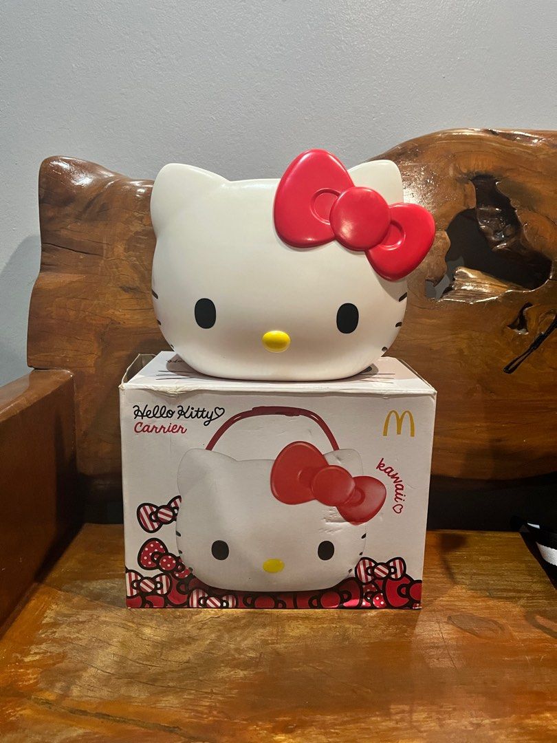 Hello Kitty x Mcdonalds food carrier (Category: Food Organization & Storage) located in Manila. Submitted by danifortuna (Listing ID 1410471445, Image 2). Description: Limited edition from Singapore Onhand Pinas.