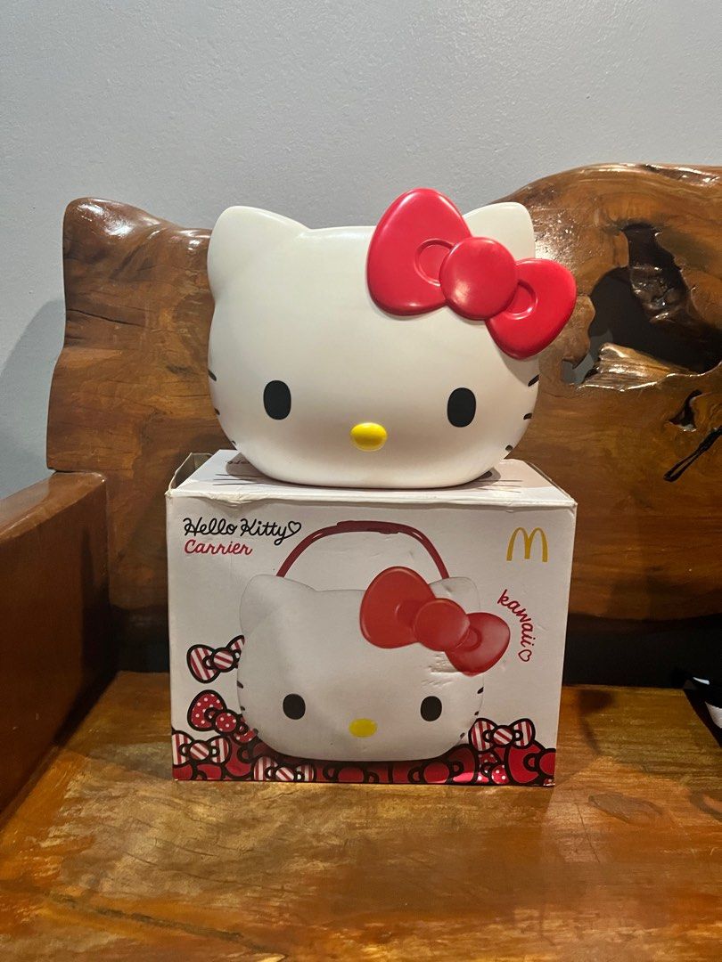 Hello Kitty x Mcdonalds food carrier (Category: Food Organization & Storage) located in Manila. Submitted by danifortuna (Listing ID 1410471445, Image 1). Description: Limited edition from Singapore Onhand Pinas.