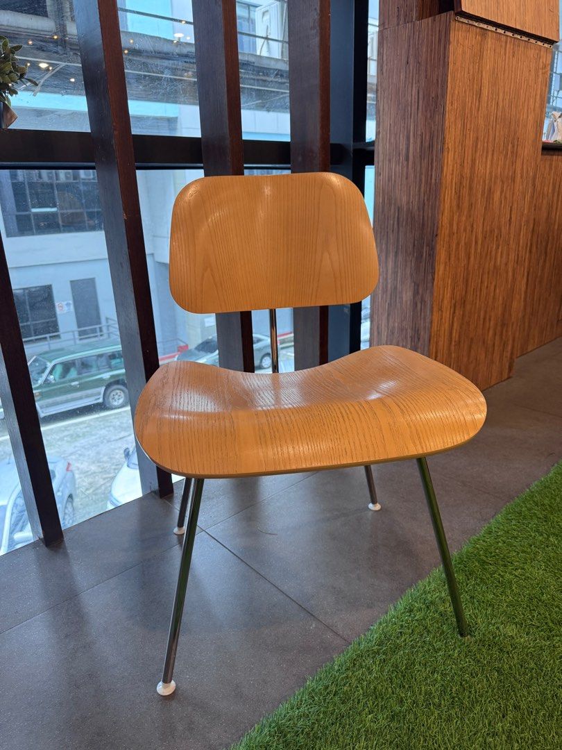 Herman Miller - Eames Dining Chair - 6 Available (Category: Chairs) located in Quezon City. Submitted by zidald77018 (Listing ID 1410432806, Image 2). Description: Selling for 99K each - 4 available.