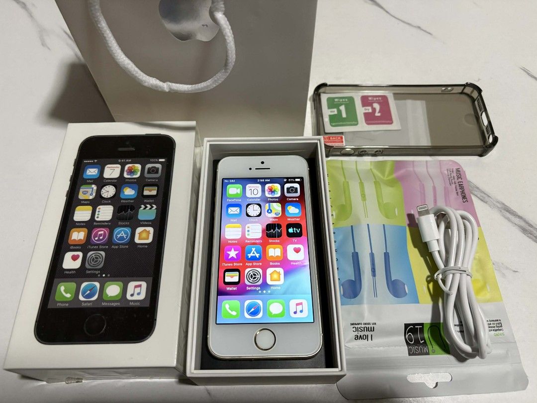 iPhone 5s 64gb Gold Prestine w/box (Category: Others) located in Quezon City. Submitted by jkionaire17 (Listing ID 1410521334, Image 2). Description: Prestine Condition iPhone 5s 64gb Unlock Gold/silver All working Fingerprint Package: unit case screen protector charging cord Prices: ✅ 3499 64gb 98% Prestine w/box 3k 32gb 90-95new 2.8k 16gb 90-95new Shipping: lalamove or LBC cop Meet up: marikina anonas.