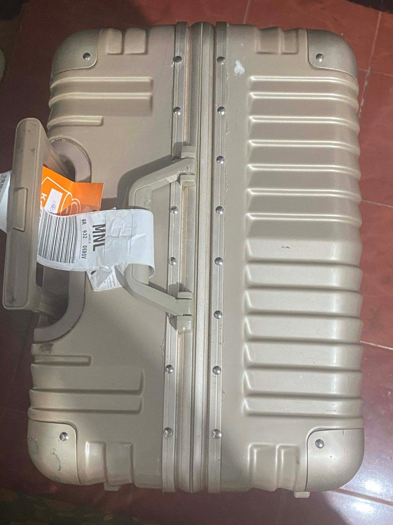 Japan brand luggage (Category: Luggage) located in Quezon City. Submitted by gerbieee_ (Listing ID 1410466477, Image 3). Description: Used thrice only Honest issue: scratches and gulong pls check last photo, bitak bitak na rubber pero naikot and working Security lock kayo na mag figure pano lagyan ulit Matibay Very negotiable sa sure buyer .