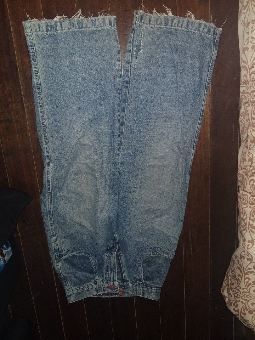 Jnco jeans pants (Category: Jeans) located in Lucena. Submitted by thriftsivu (Listing ID 1410529373, Image 3). Description: jnco jeans (Y) 4u In good condition 8/10 W- 26-27 L-36 slight nego Dm your offer!! 📥📥📥 .