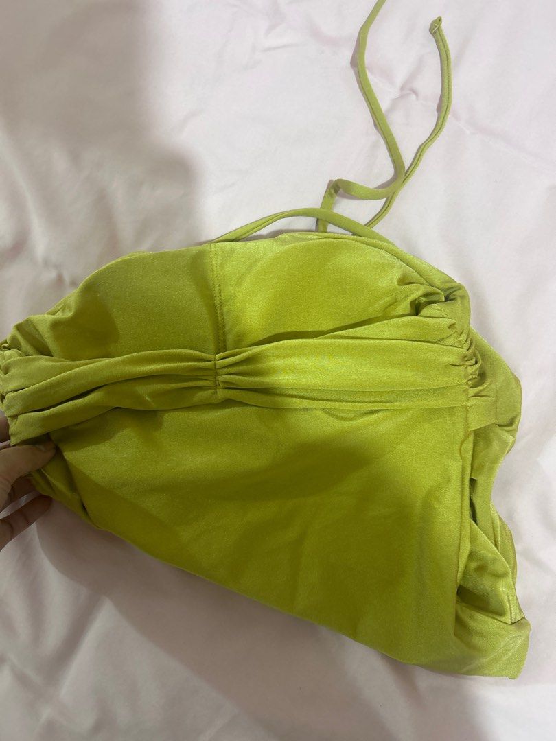Maija Women's Solid Color Swimsuit (Category: Bikinis & Swimsuits) located in Caloocan City. Submitted by kzoneee (Listing ID 1410371666, Image 3). Description: Not used, still has hygiene sticker. RFS: I ordered too much swimsuit and there is no refund in shein.