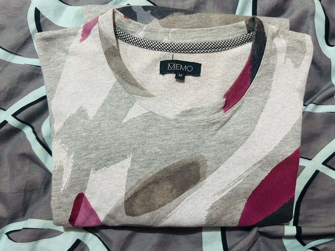 Memo Longsleeves (Category: Coats, Jackets and Outerwear) located in Bulacan. Submitted by yandaime (Listing ID 1410477040, Image 1). Description: Memo Longsleeves 180 RFS: Decluttering.