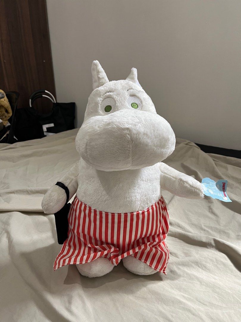 Moomin Plush Toy (Category: Plushies & Soft Toys) located in Malabon City. Submitted by declutteredbycole (Listing ID 1410379214, Image 2). Description: with tag no issue 16in tall.