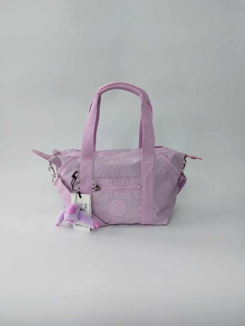 Original Kipling Art Shoulder Crossbody Bag (Category: Diaper Bags & Wetbags) located in Quezon City. Submitted by hollowwillow (Listing ID 1401291316, Image 2). Description: brand new and original 7'h x 11'w x 4.5d inches ⚠️ STRICTLY PAYMENT FIRST AND WE DO THE BOOKING For same day delivery via lalamove For courier, we use Gogo xpress or J&T 📍QC.