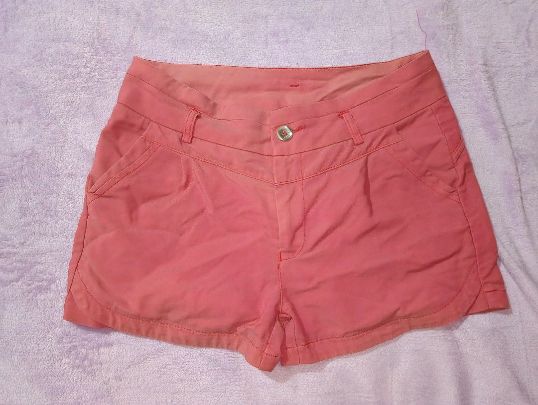 Pink shorts for girls (Category: Babies & Kids Fashion) located in Santo Tomas. Submitted by zenren192 (Listing ID 1410383778, Image 1). Description: .