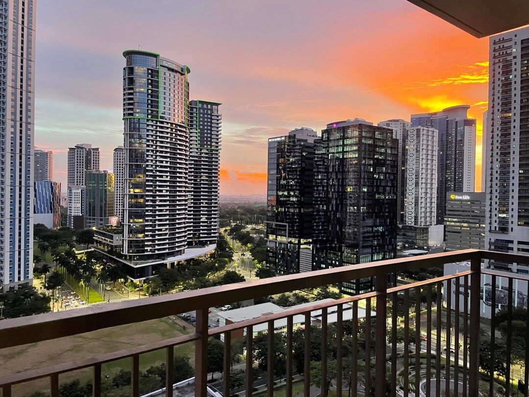 PRIME 2 BR TWO MARIDIEN BGC (Category: Apartments & Condos) located in Manila. Submitted by lizphproperties (Listing ID 1410377397, Image 1). Description: Prime 2 BR City Retreat at Two Maridien. Developed by Alveo Land, an Ayalaland Subsidiary. Unit Highlights * A generous 97 sqm floor area designed for comfort * Enjoy full access to amenities such as a premium gym, and swimming pool. * Step out to a fantastic view from your private balcony The 