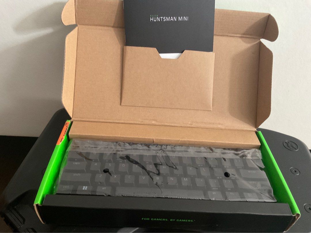 Razer Huntsman Mini (Category: Computer Keyboard) located in Manila. Submitted by 2025.gadgetspot (Listing ID 1410399358, Image 2). Description: LFB/FS: RAZER HUNTSMAN MINI 60% selling for: 4k Authentic from RAZER US - UNSEALED BUT NEVER BEEN USED - COMPLETE ACCESORIES COMES WITH A BOX - no issue - FIXED PRICE can do shipping / meetups 📍qc pm if interested..
