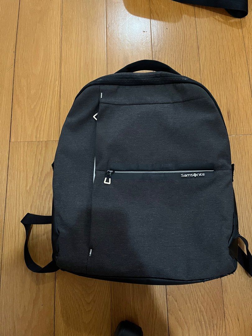 Samsonite Backpack (Category: Backpacks) located in Santa Rosa. Submitted by jerano_23 (Listing ID 1410372505, Image 1). Description: Legit samsonite.