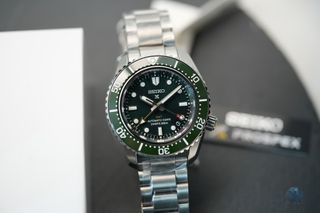 （分類：）位於 。 由 klwatch1997 提交（商品編號 1410456974，圖片 1）。簡介： 。