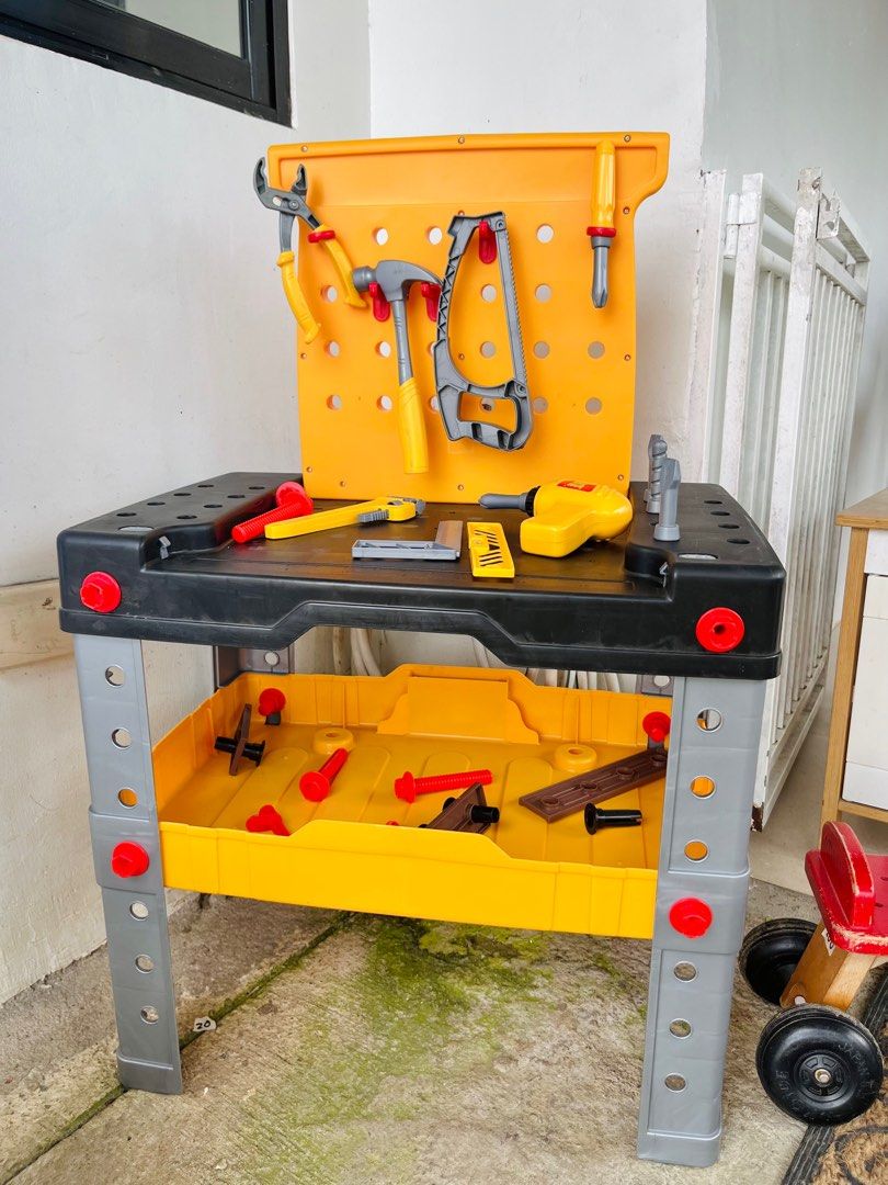 Toolbox construction table with electric drill (Category: Construction Tools & Equipment) located in San Pablo. Submitted by on_minimalist_lifestyle (Listing ID 1410393372, Image 1). Description: Bought as 5000. Good quality convertible toolbox to construction table With screws, hammer, battery operated drill, and etc. as is where is. Location : Spc laguna / Makati / Pasay. .