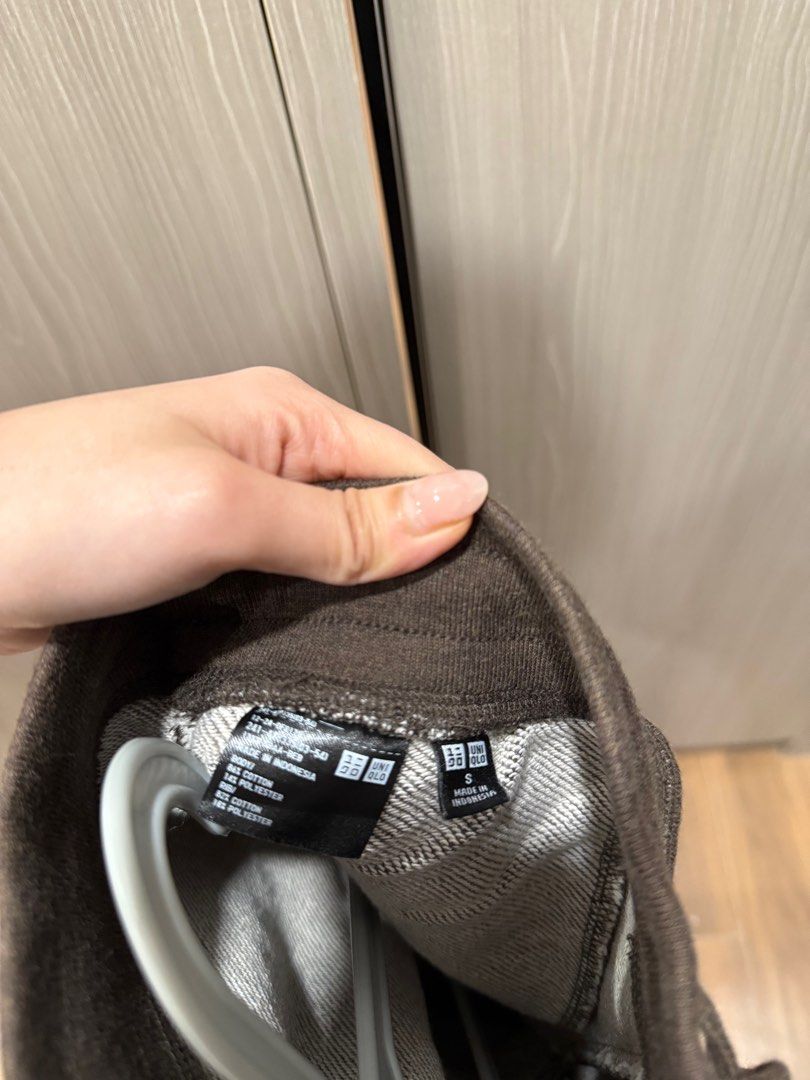 Uniqlo Small Sweatpants in Choco (Category: Other Bottoms) located in General Santos City (Dadiangas). Submitted by prelovedbyshash (Listing ID 1410388973, Image 3). Description: .