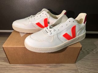 （分類：）位於 。 由 sellerwatson 提交（商品編號 1410476986，圖片 1）。簡介： 。