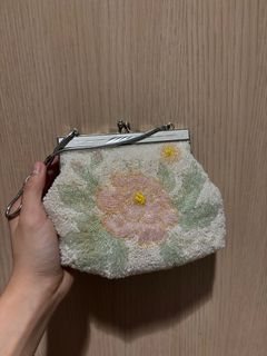 (Category: ) located in . Submitted by potchizo0814 (Listing ID 1410538150, Image 1). Description: .