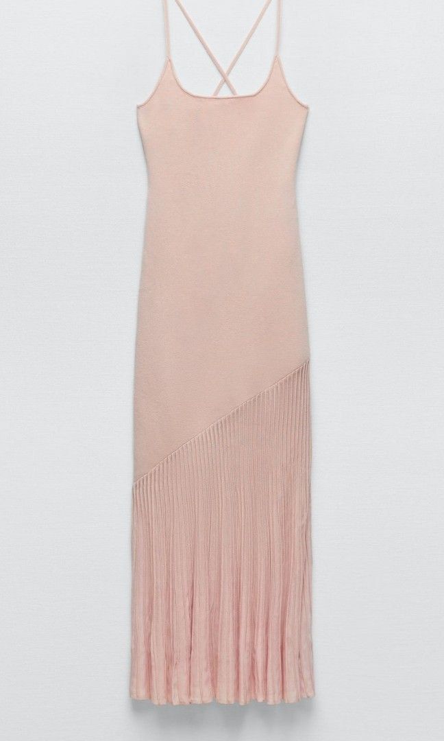 Zara pink knit combination dress (Category: Dresses) located in Manila. Submitted by allthingsbeautiful01 (Listing ID 1410535485, Image 3). Description: With tag.