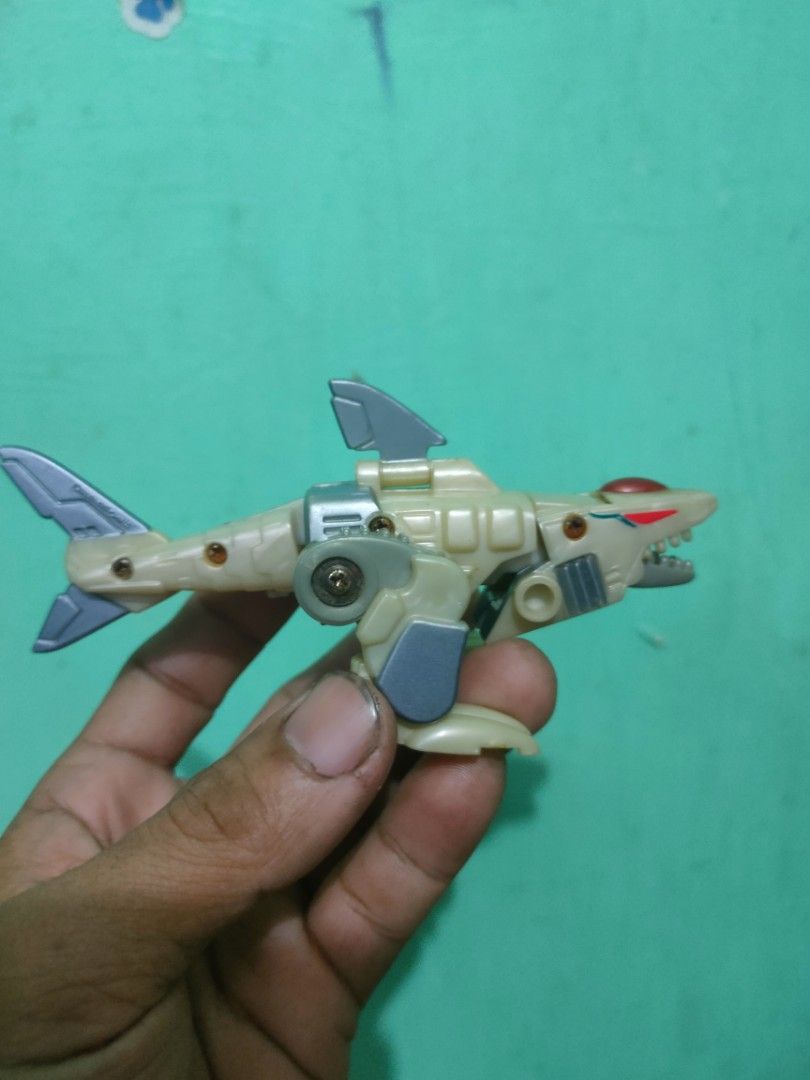 1987 Takara Transformers Beast Wars II Sea Phantom (Category: Action & Battle Toys) located in Pasig City. Submitted by laruannijearly (Listing ID 1410582966, Image 1). Description: pm lng sa interesado.