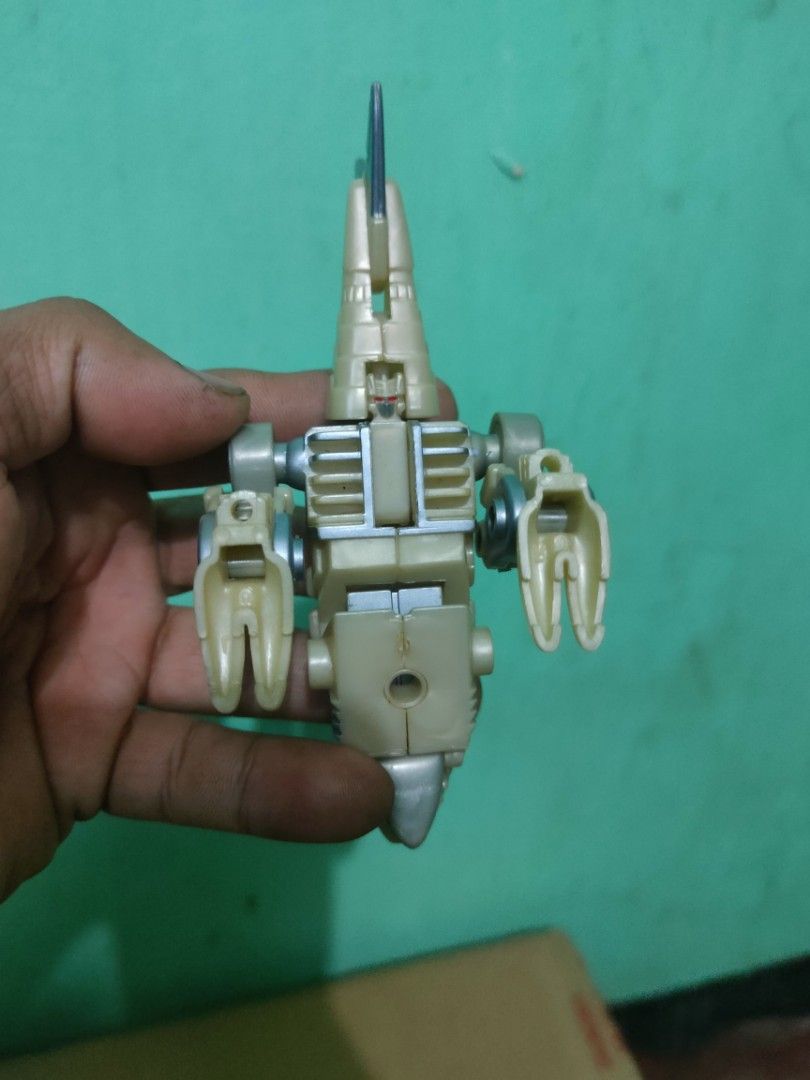 1987 Takara Transformers Beast Wars II Sea Phantom (Category: Action & Battle Toys) located in Pasig City. Submitted by laruannijearly (Listing ID 1410582966, Image 3). Description: pm lng sa interesado.