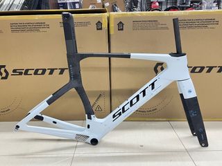 （分類：）位於 。 由 LockOnBike 提交（商品編號 1410581178，圖片 1）。簡介： 。