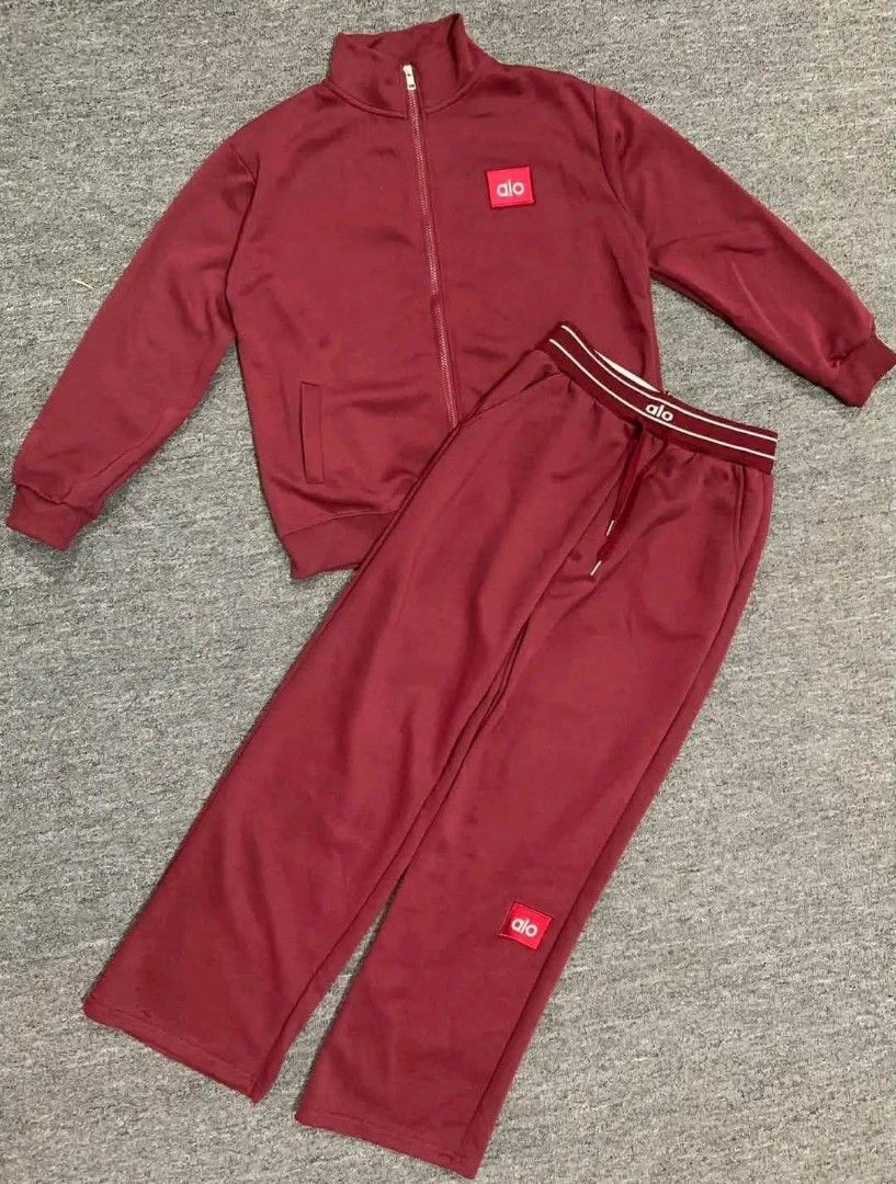 Alo Yoga Tracksuit Set (Category: Activewear) located in Manila. Submitted by raredeer-4deb4e (Listing ID 1410571356, Image 3). Description: - Alo Yoga tracksuit set - Includes zip-up jacket and matching pants - Features Alo logo - Pants with drawstring waist and contrasting waistband - Available colors: Black, Cream, Burgundy, Grey - Ideal for workouts and casual wear.