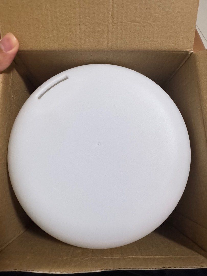 Aroma Diffuser (Category: Home Fragrance) located in Singapore. Submitted by ursoweirdeh (Listing ID 1410672126, Image 2). Description: Brand new.