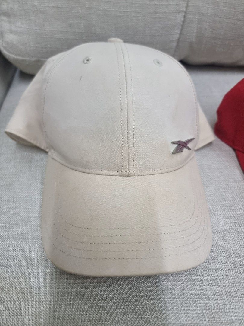 Assorted Caps (Category: Cap & Hats) located in Kuala Lumpur. Submitted by lovedmya (Listing ID 1410592698, Image 3). Description: one for rm10 take all for Rm30.