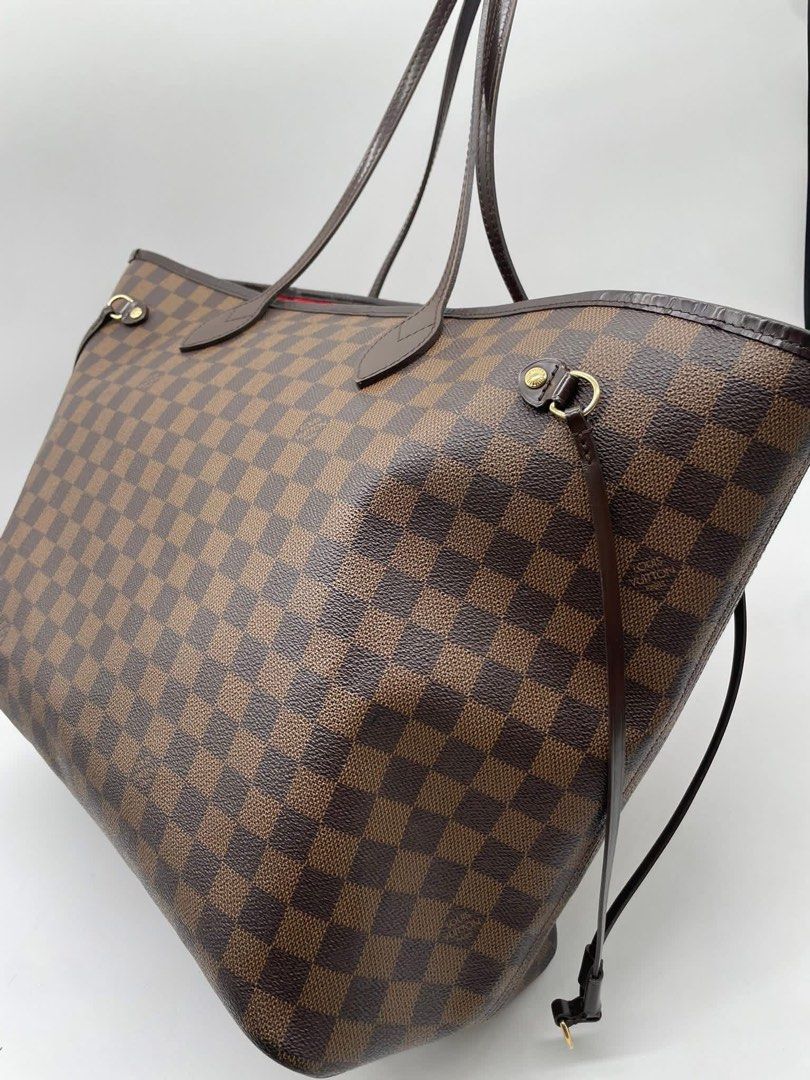 Authententic lv (Category: Luxury Bags & Wallets) located in Quezon City. Submitted by preetycindz (Listing ID 1410701658, Image 2). Description: Authentic Louis Vuitton Neverfull GM Size tote bag Authentic | Rank AB Condition. No Inclusion .