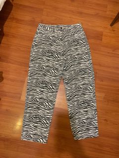 (Category: ) located in . Submitted by whyisyellowyellow (Listing ID 1410606566, Image 1). Description: .