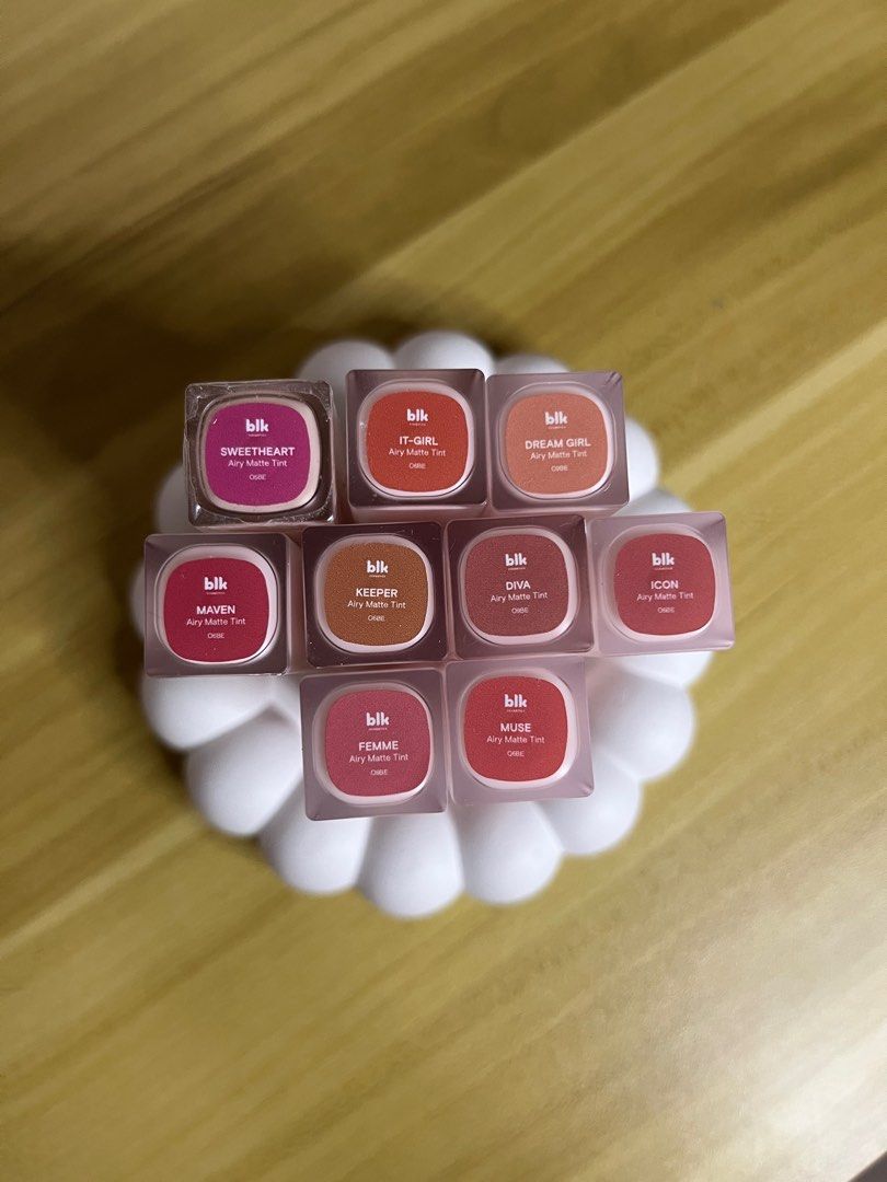 blk Cosmetics Airy Matte Tint (Category: Makeup) located in Quezon City. Submitted by kiminm (Listing ID 1410626117, Image 3). Description: Blk Airy Matte Tint Bnew Shades Available: - Femme (Swatched Only)❌ - Muse - Maven ❌ - Diva - Dream Girl ❌ - It-Girl ❌ - Keeper ❌ - Icon ❌ - Sweetheart (no box but sealed) ❌ ➜ Brand New Sealed ➜ Can Ship Via Lalamove, Jnt, Grab, or Meet Up sa Malapit ➜ Sauyo, Quezon City Location ➜ MOP: Gcash.