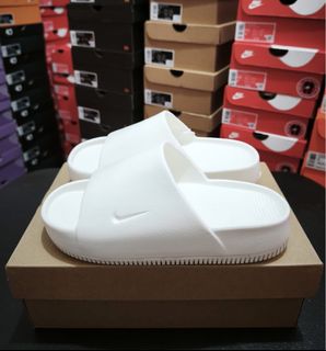 (Category: ) located in . Submitted by ekkshoes325 (Listing ID 1410712565, Image 1). Description: .