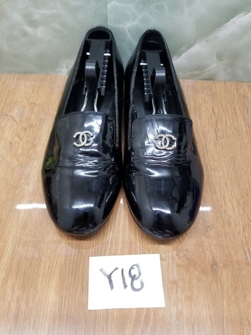Chanel flat 36 (Category: Flats & Sandals) located in Quezon City. Submitted by lykpossession (Listing ID 1410699715, Image 1). Description: Ask first if available.