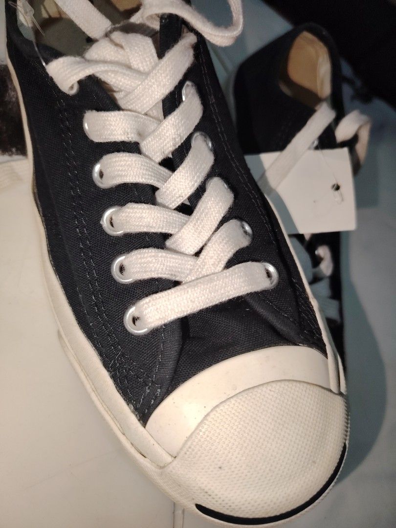 Converse (Category: Sneakers) located in Bulacan. Submitted by jhefkheelo02163 (Listing ID 1410718134, Image 3). Description: Og converse Size 6 womens 480 nlng Ganda pa nyan actual Issue lng ung tag nsa loob nmn.