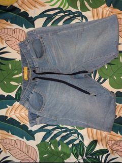(Category: ) located in . Submitted by themightythrift (Listing ID 1410630561, Image 1). Description: .