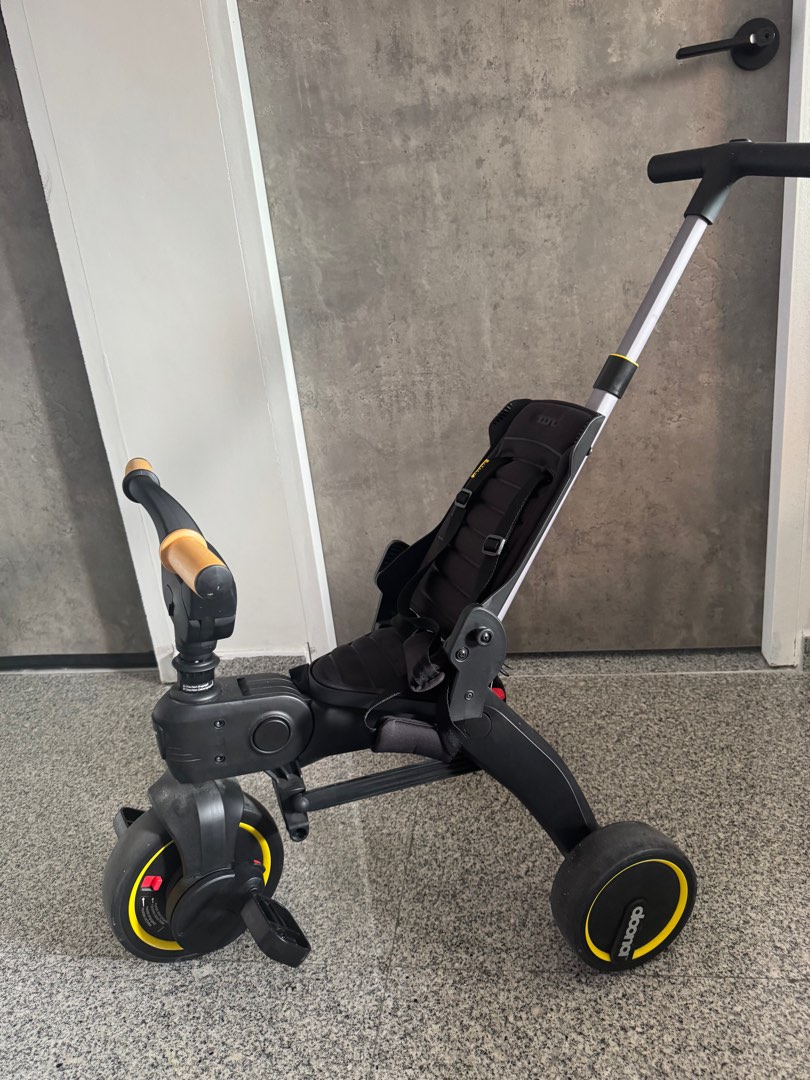 Doona Liki Trike S5 - Nitro Black, Babies & Kids, Going Out, Strollers ...