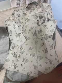 （分類：）位於 。 由 Cristal29 提交（商品編號 1410650947，圖片 1）。簡介： 。