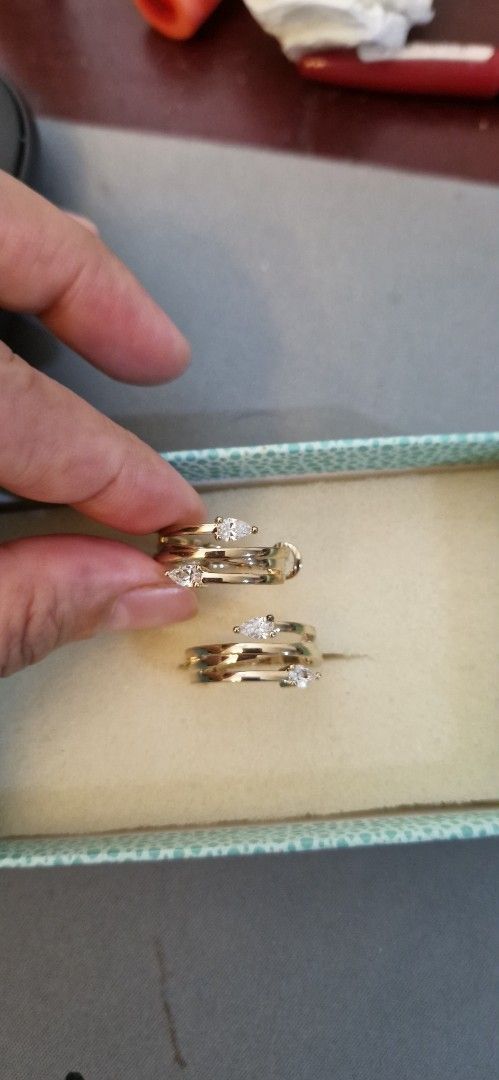 Gold Hoop Earrings with Diamonds (Category: Earrings) located in Rizal. Submitted by prelovedbymarlyn (Listing ID 1410601040, Image 1). Description: - Gold plated hoop earrings - Sparkling diamond accents swarovski crystals - Classic hoop design - Secure closure - Suitable for casual and formal wear.